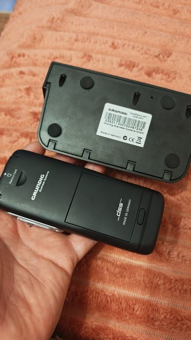 Reportofon profesional Grundig Digta 7 + stație – Made in Germany