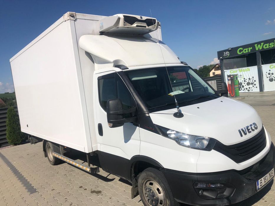 Iveco Daily 3,5T carosat cu frigider.145.000km