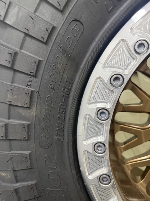 Jante nissan patrol Et -40 j 8,5 anvelope maxis trepador competition