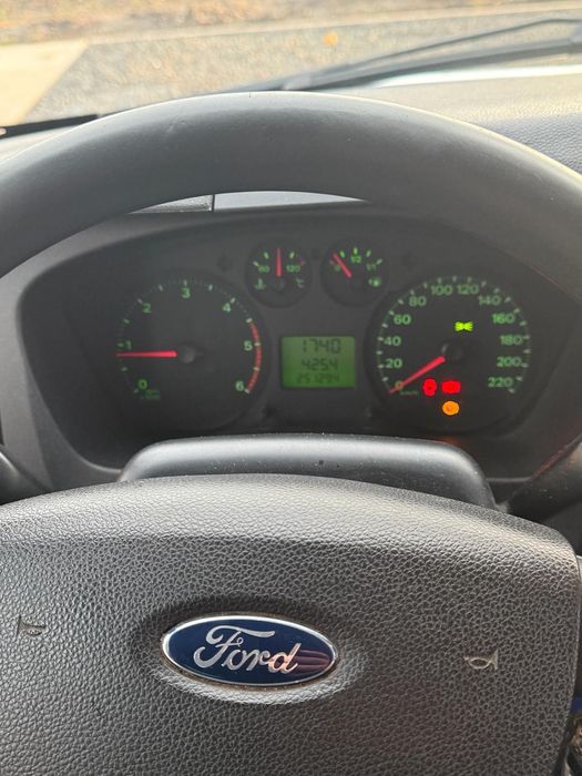 Ford transit 2.2dci  2011 250.000