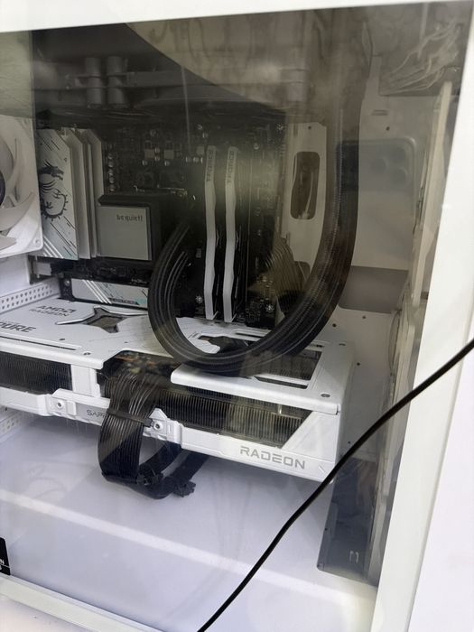 Moshniy igravoy PC 9800x3D 9070XT
