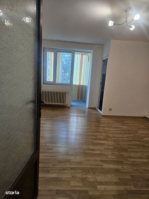 Garsoniera|Etaj Intermediar|Craiovei, Pitesti — fotografia 3