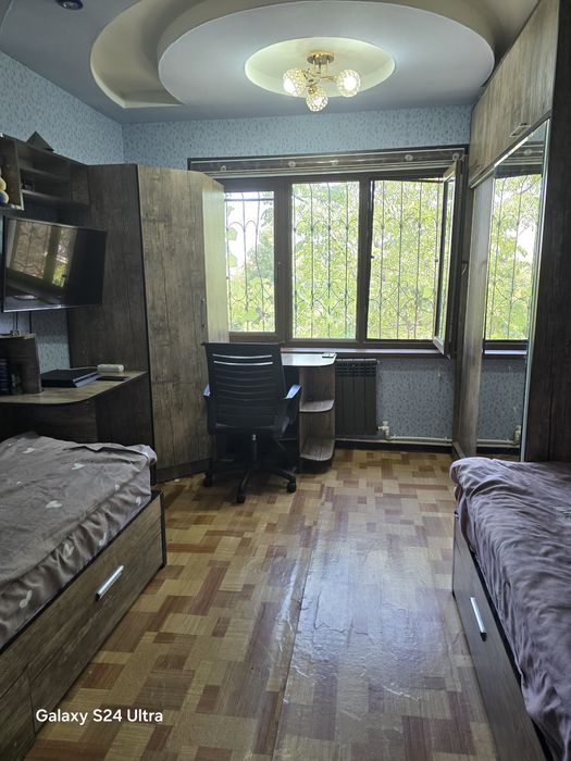 Продается квартира 5/4/5 г. Чирчик