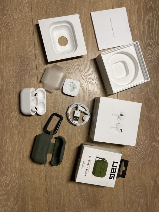 Apple Airpods pro  ORIGINALE + husa uag