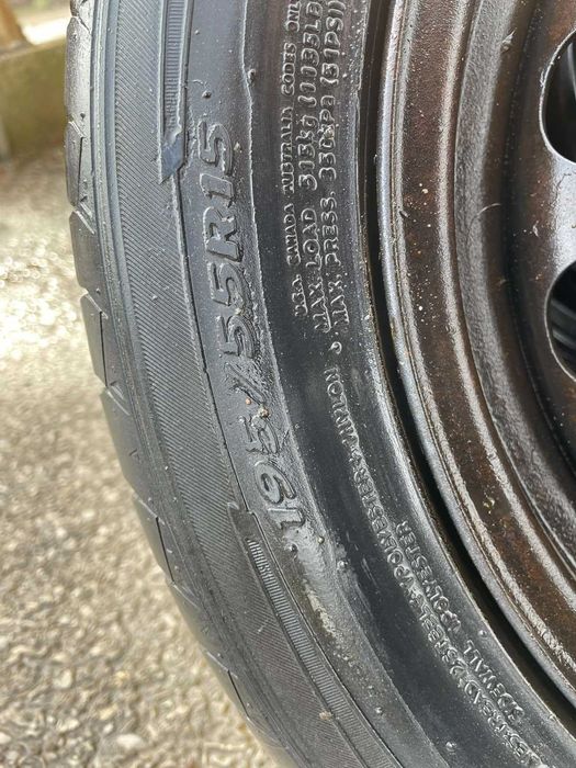 Гуми  с джанти и тазове летни 195/55/15