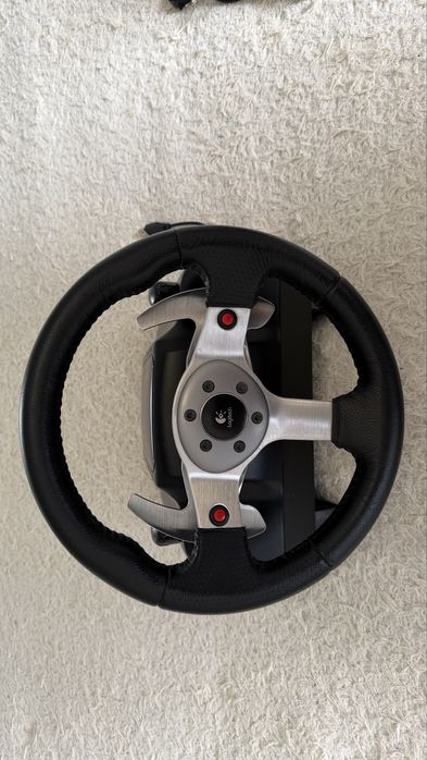Руль Logitech G25