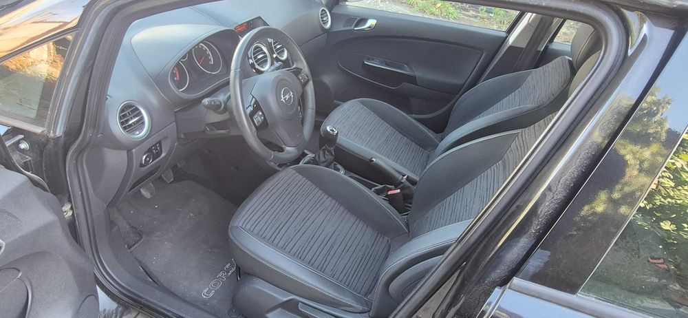 Opel Corsa Energy 1.4 benzina 2014