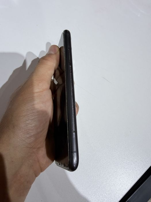 IPHONE 11 128gb.