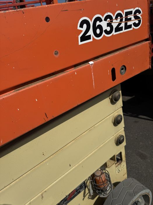 Nacele electrice articulate  JLG  an 2020 200 ore fuctionare