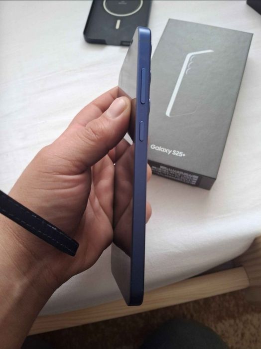 S25 plus 256 gb.