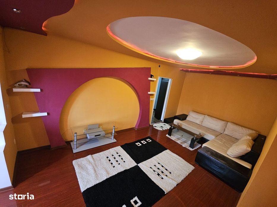 Apartament 3 camere, decomandat, spatios, et 2, pozitionare buna