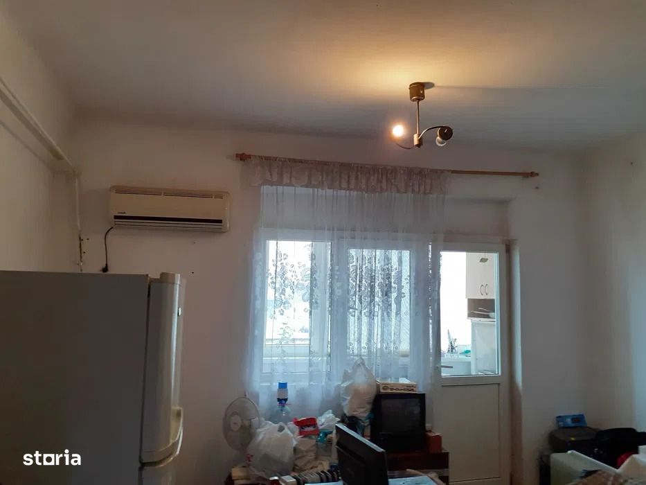 Garsoniera metrou Piata Iancului NERENOVATA Comision ZERO — fotografia 3