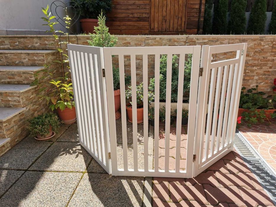 Trixie - bariera pentru animale de companie, cu usa de intrare