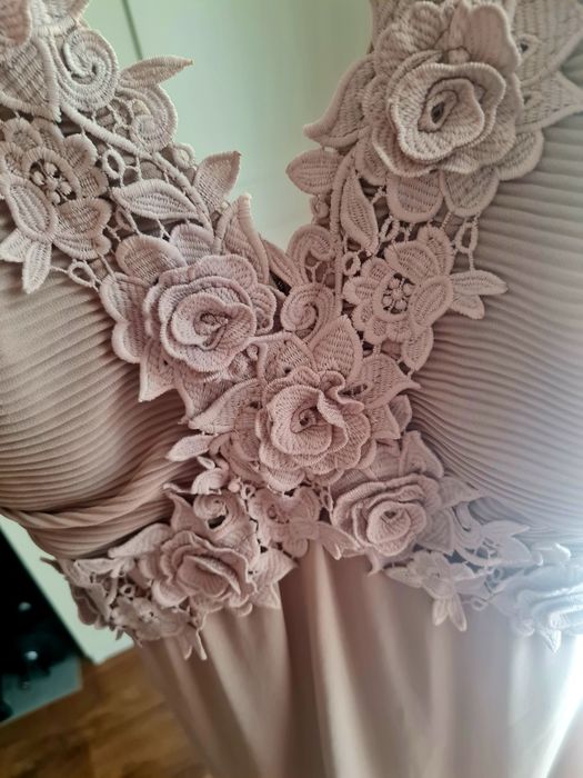 Красива рокля за празничен повод