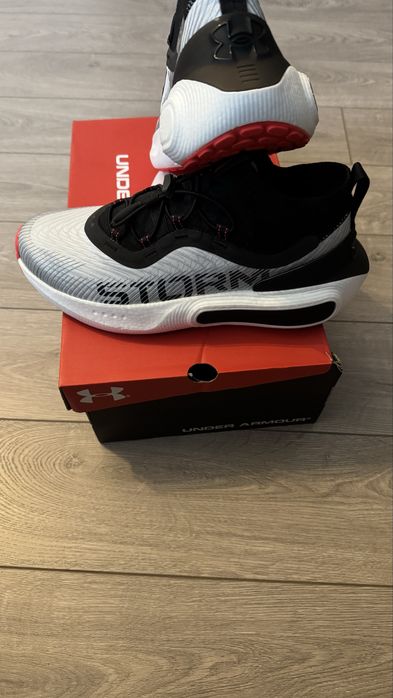 Маратонки UNDER ARMOUR Phantom 4 Storm