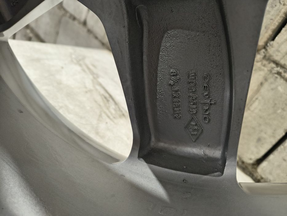 18 цола Амг Спорт пакет за  Мерцедес