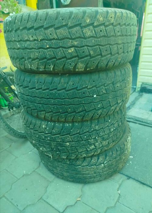 Продам зимнию резину