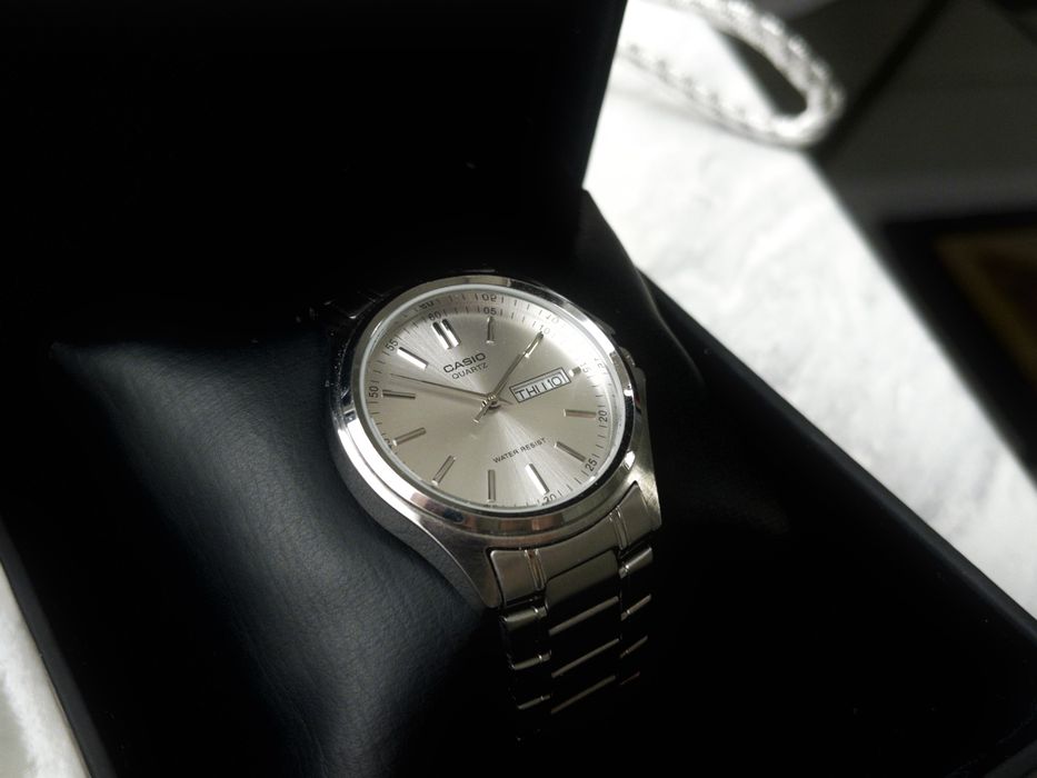 продаю часы Casio MTP-1239