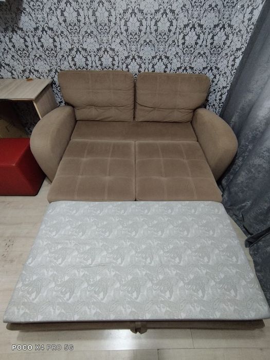 Диван двухместный