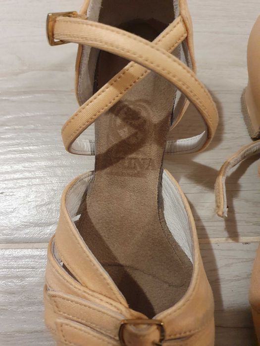 Sandale dans sportiv satin