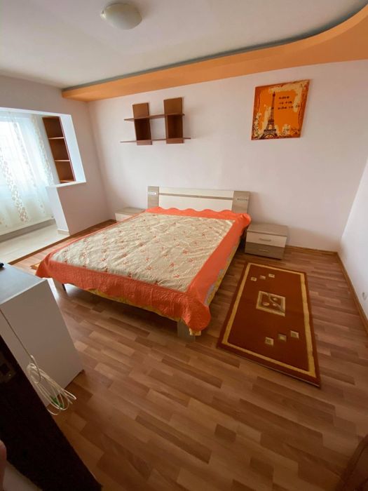 Închiriez garsonieră