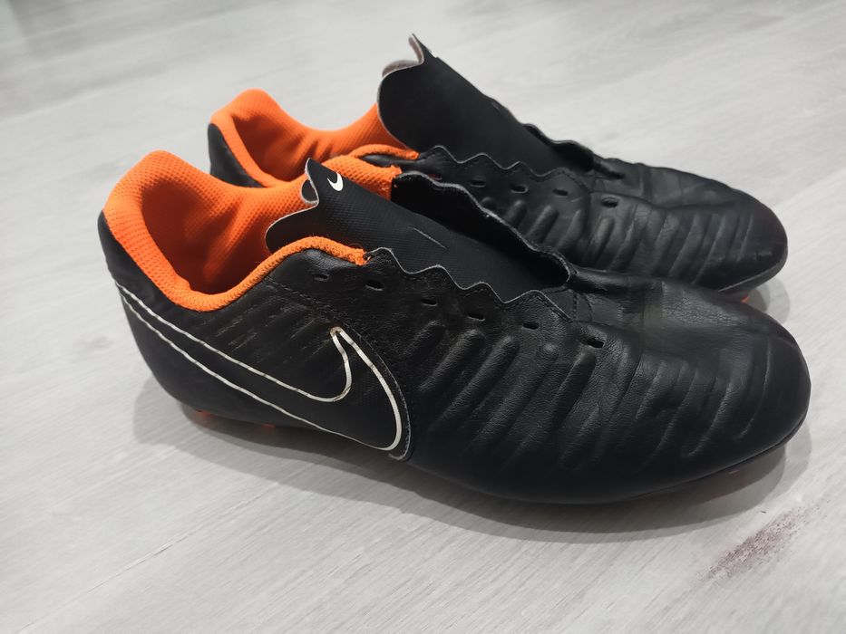 Vand ghete de fotbal / rugby Nike mărimea 38  jumate, 24 cm