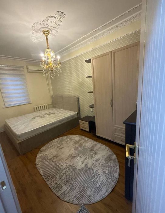 Ойбек. 3 комн 3/5/9 Ор. Ресторан Точка вкуса