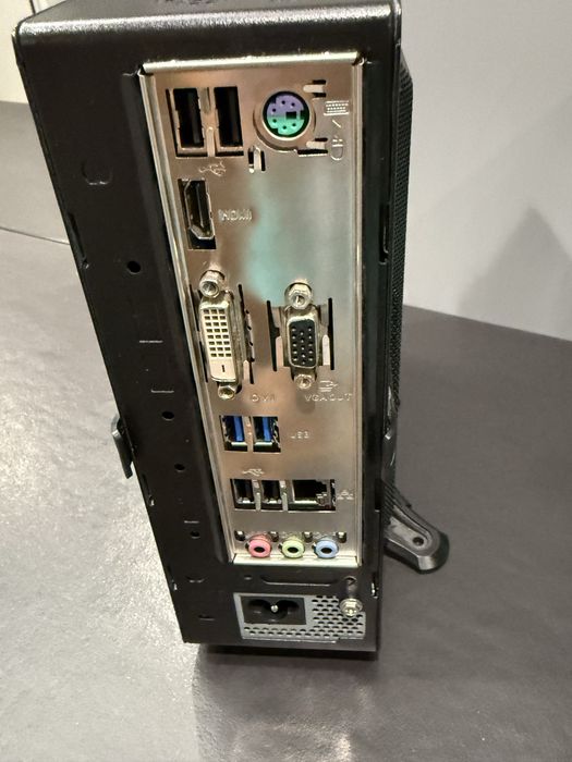 Компютър Asus I3 4поколение, SSD 500GB,RAM 16GB(3,7GHz)