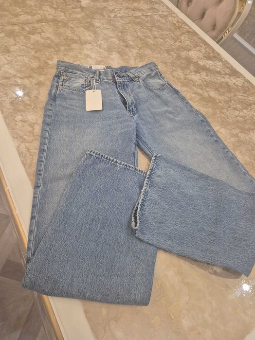 Джинсы Levi strauss
