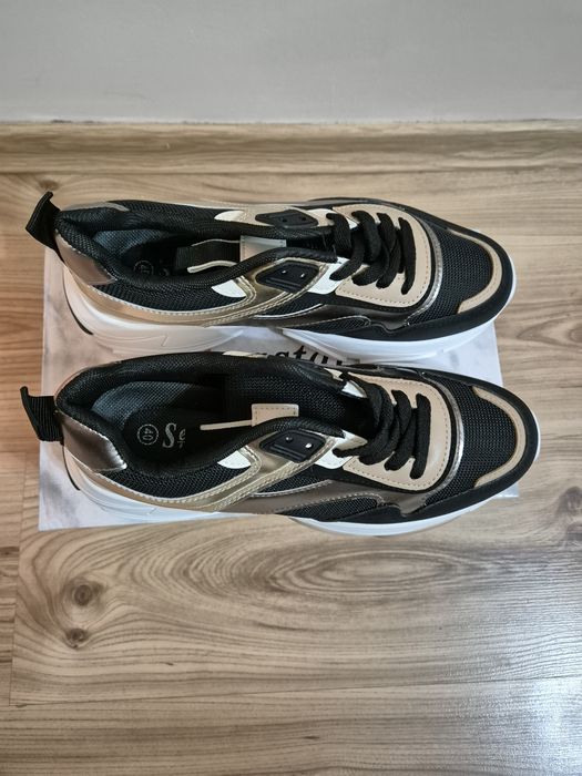 Дамски италиански маратонки номер 40! Състояние ново!