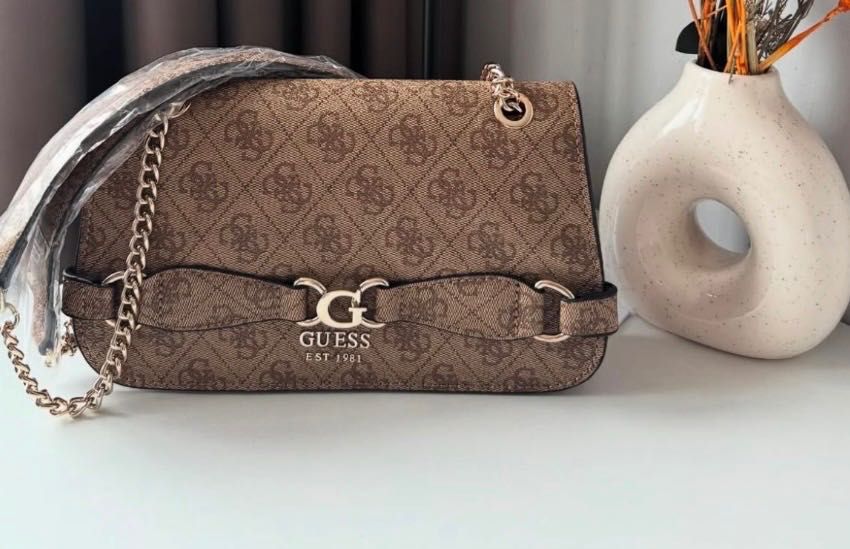 Дамска Чанта Guess