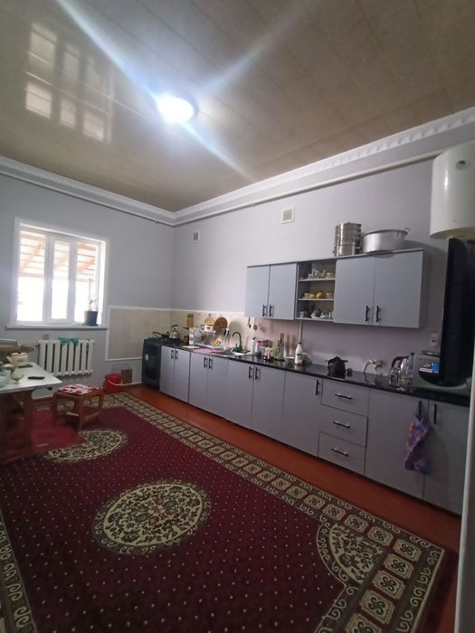 Уй сатылады 2 этаж 7 комната