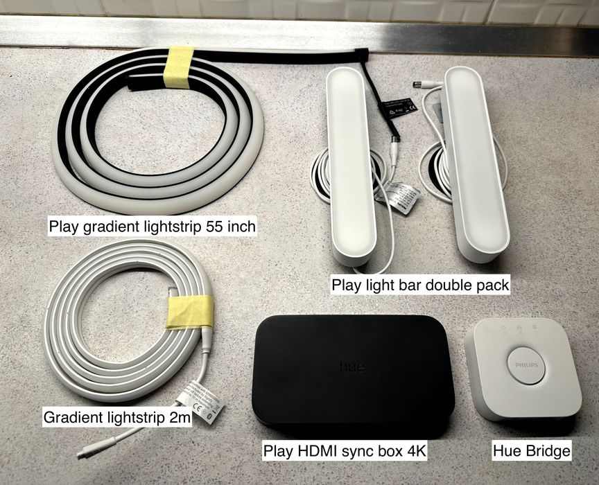 Set complet Sync Box Philips Hue pentru TV