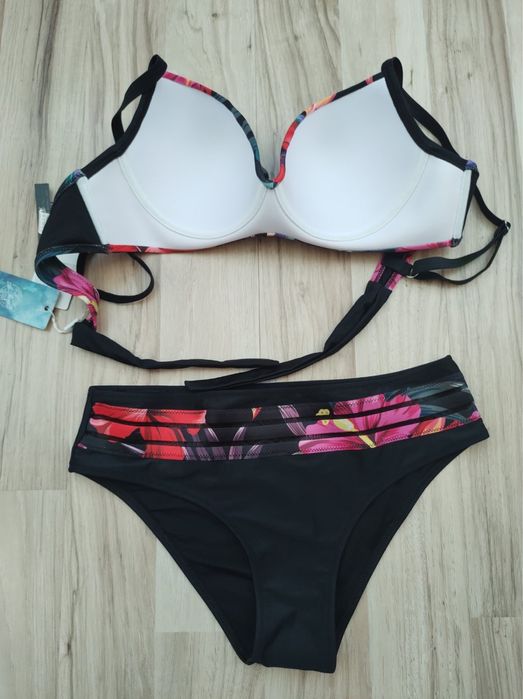 Бански от две части