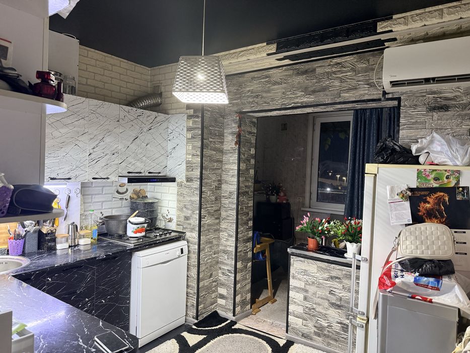 Продается квартира 2/5/5 Сергели 3 возле ярмарки