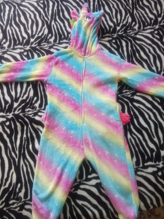 Продам пижаму единорожка