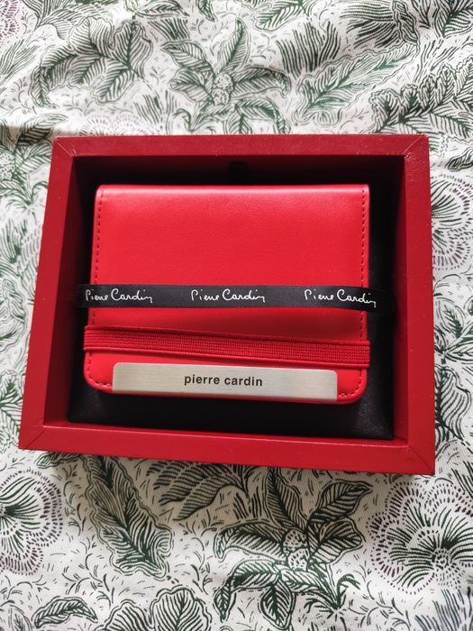 Нов визитник Pierre Cardin от еко кожа – в подаръчна кутия