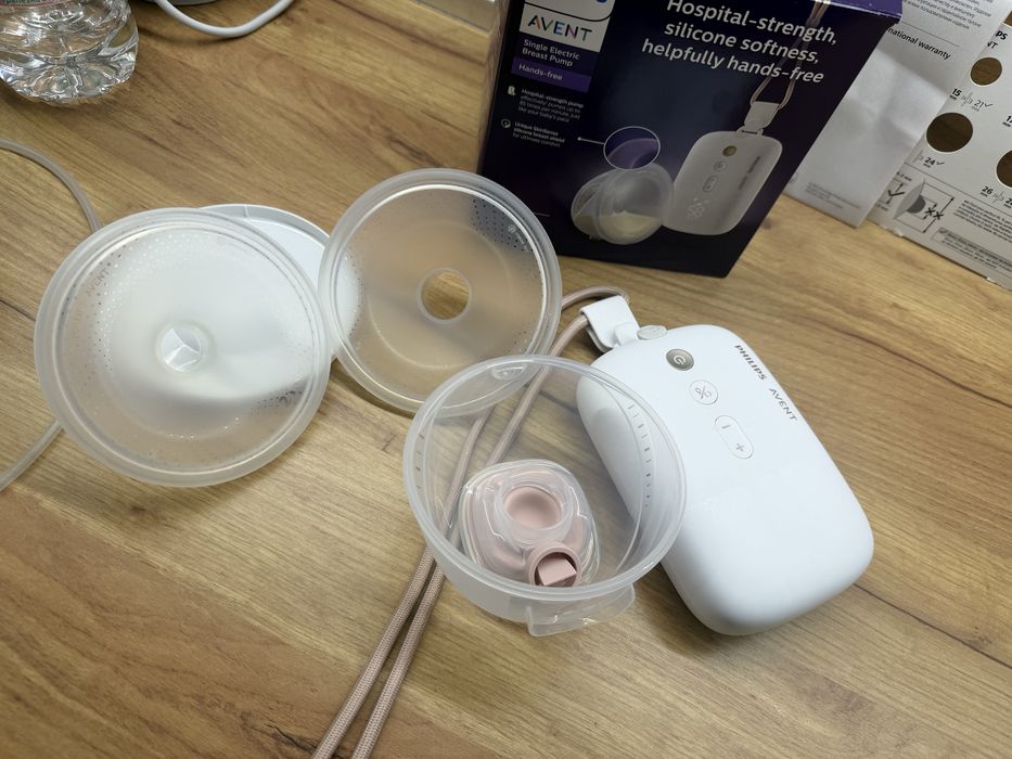 Помпа за кърма Philips Avent Hands free SCF531