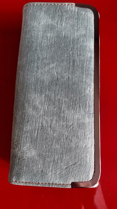 Дамски чанти и портмонета