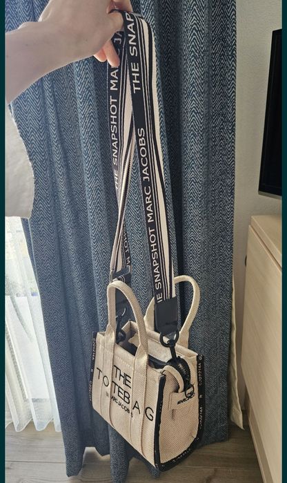 Дамска чанта     .