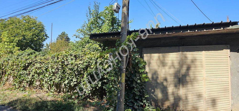 Реновирана тухлена къща в с. Първомайци