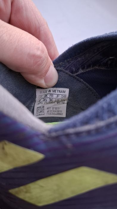 Продам футзалки р 36