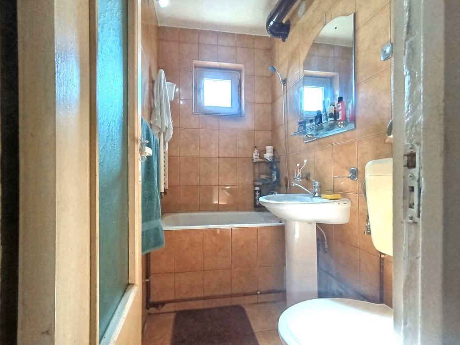 Apartament, 2 camere, de vanzare in Hoghiz