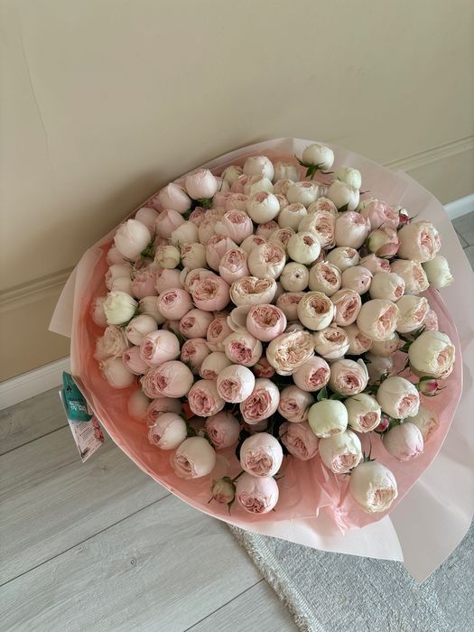 Цветы букет кустовые розы