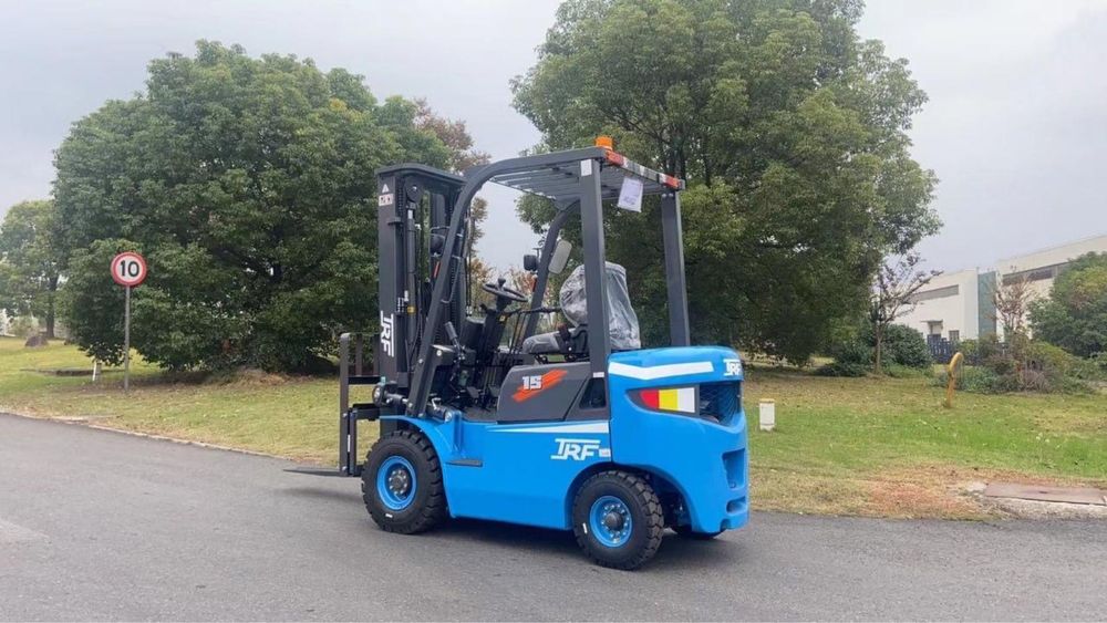 Вилочный погрузчик 1.5 тонн