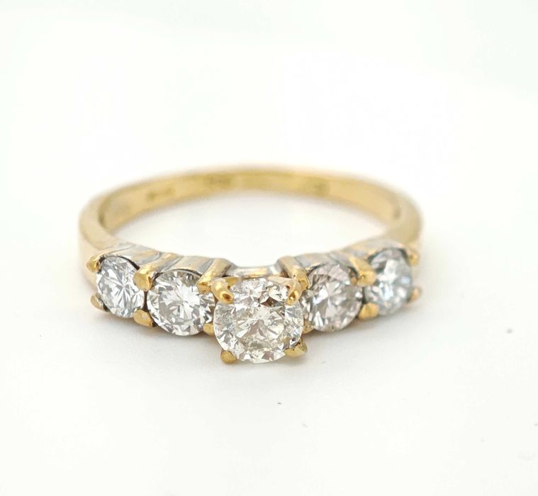 Inel aur 18k cu diamante 1,35ct certificat GIA