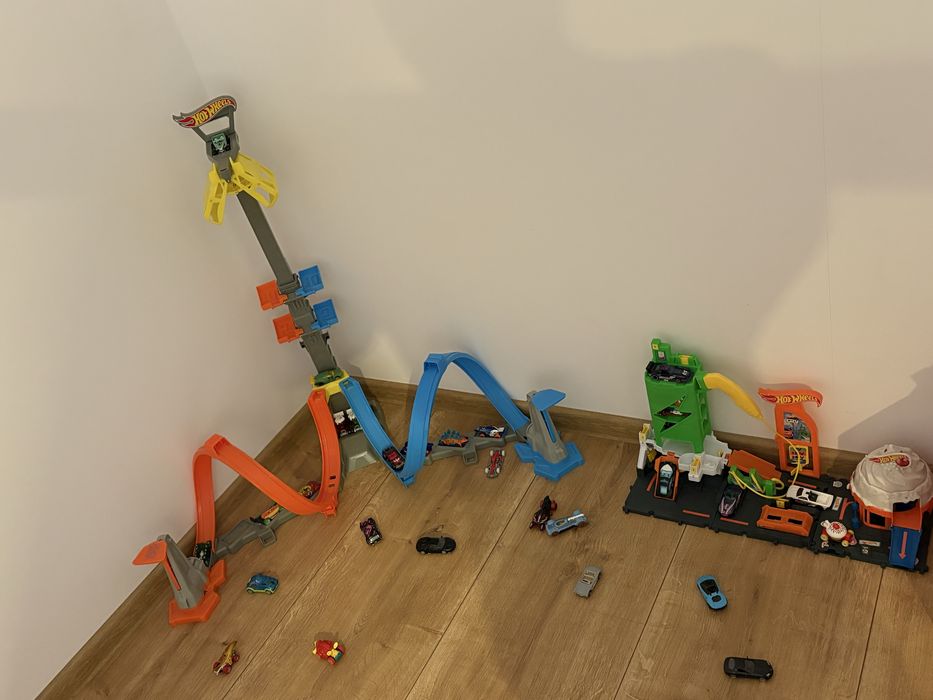 Vand jucarii Hot Wheels