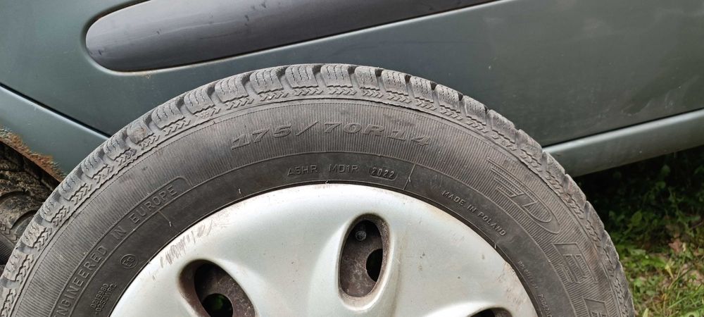 Продавам следните части за Рено Меган Сценик 1998