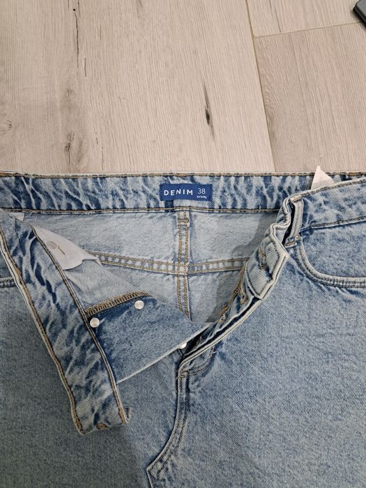 Fusta scurta de blugi