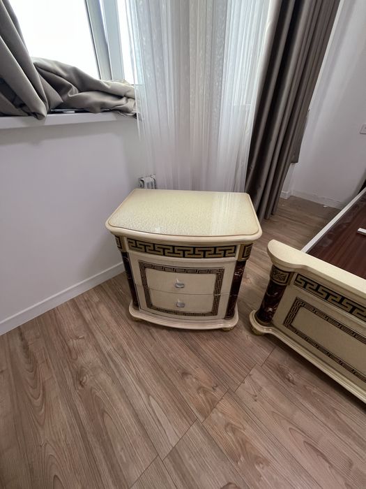 продам кровать + 2 тумбы